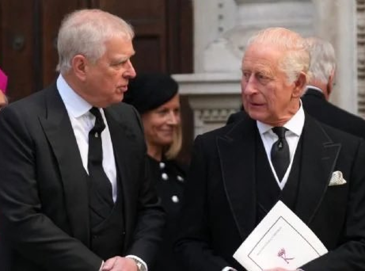 Chuckmate a Pedofilia